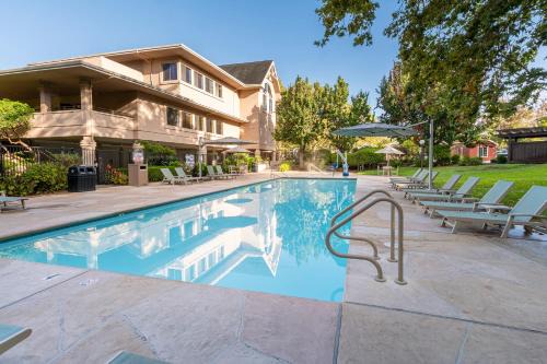 Riverpointe Napa Valley Resort 