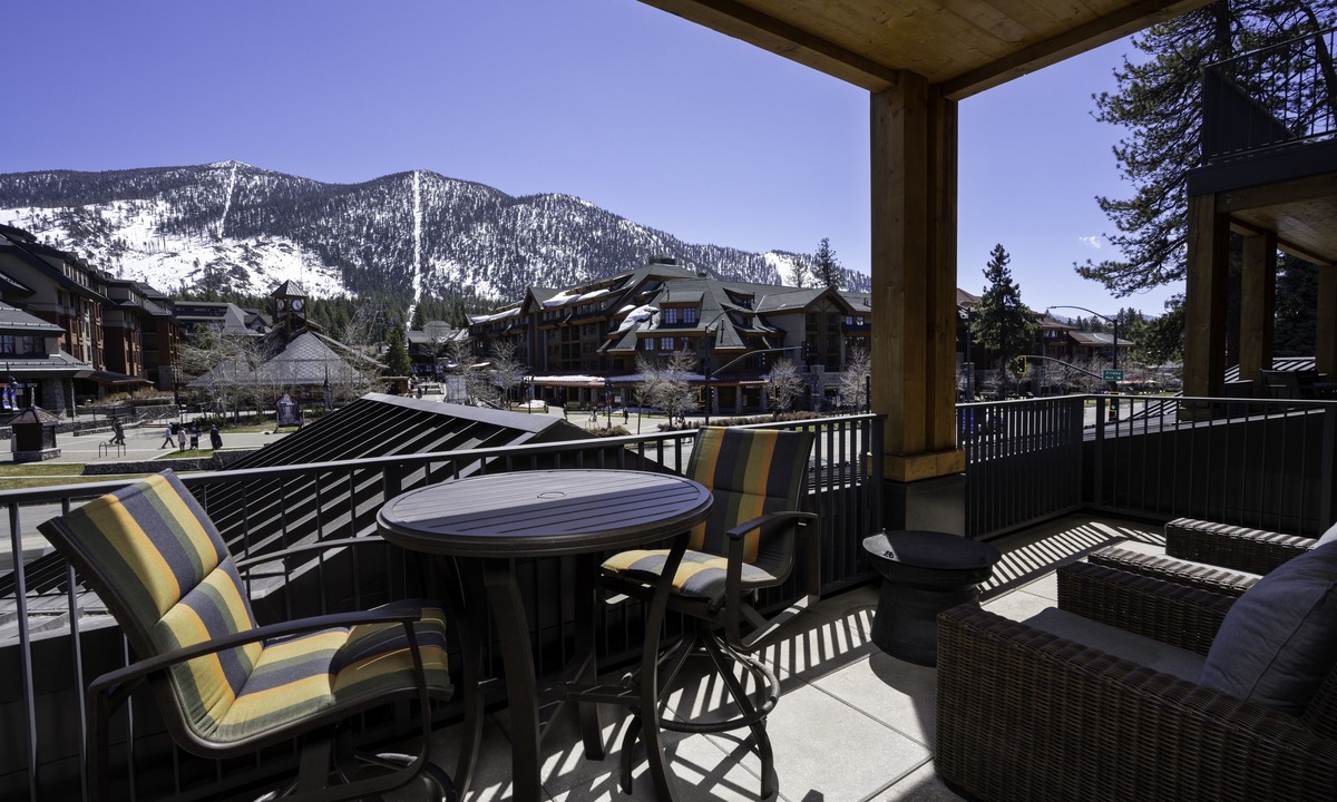 Lakeside Park Condo | NEW LISTING! Luxury 4BDR Residence steps from Heavenly Village