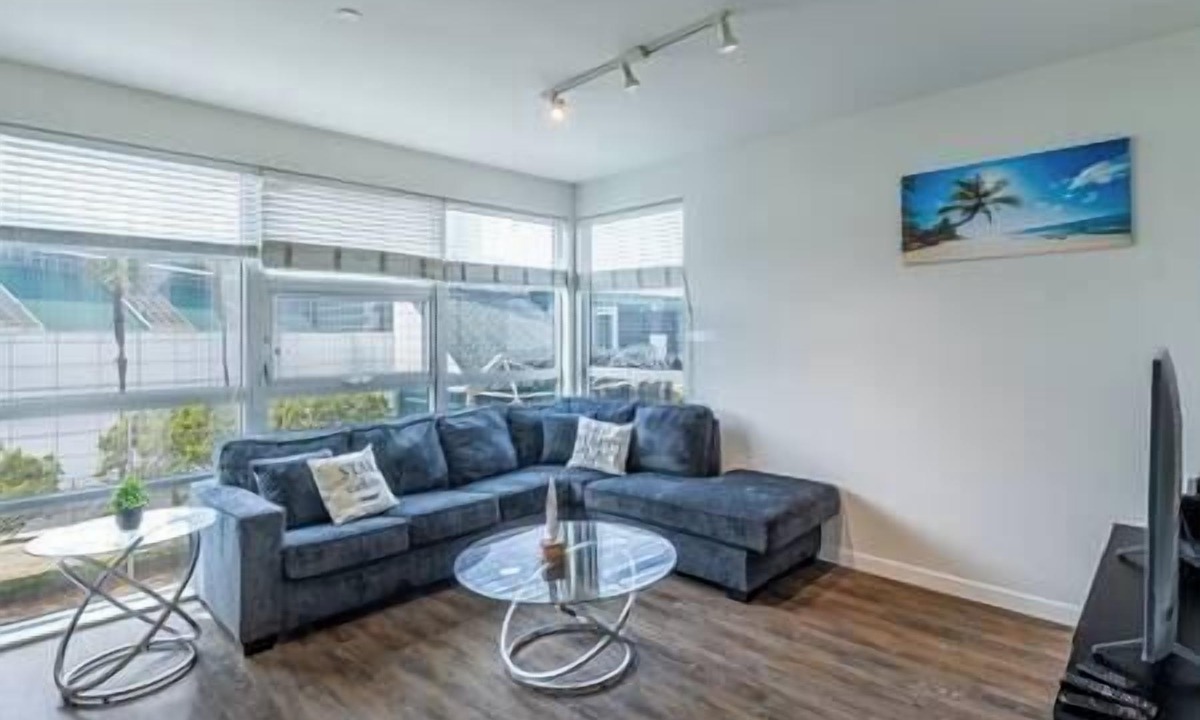 Downtown Los Angeles Apartment | 2 bed 2 bath DTLA X street-Conv. Center & LA Live