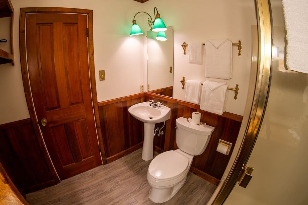 Photo of Bathroom in Fish Camp