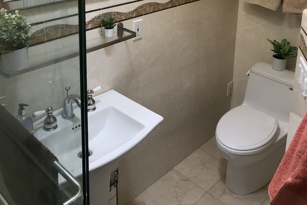 Photo of Bathroom in Parkside