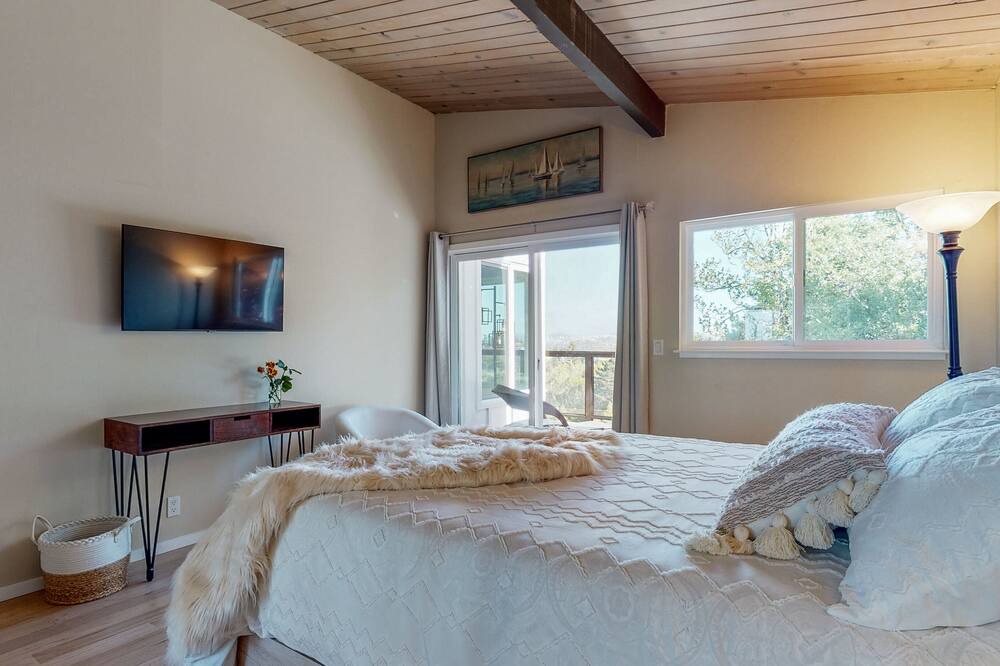 Photo of Bedroom in Tamalpais-Homestead Valley