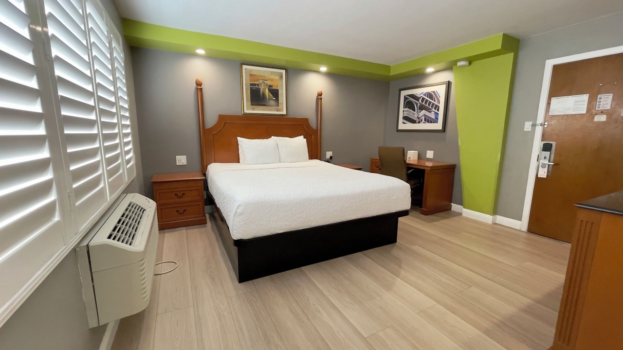 Photo of Bedroom in Outer Sunset