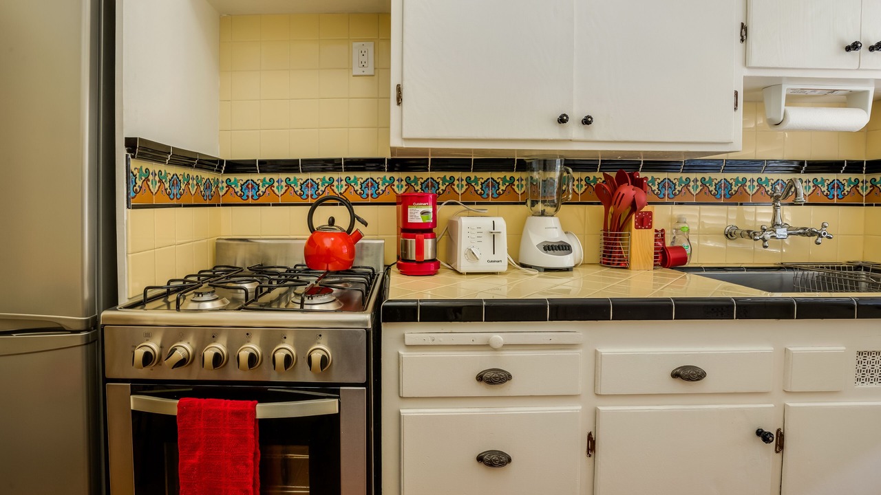 Photo of Kitchen in North of Wilshire