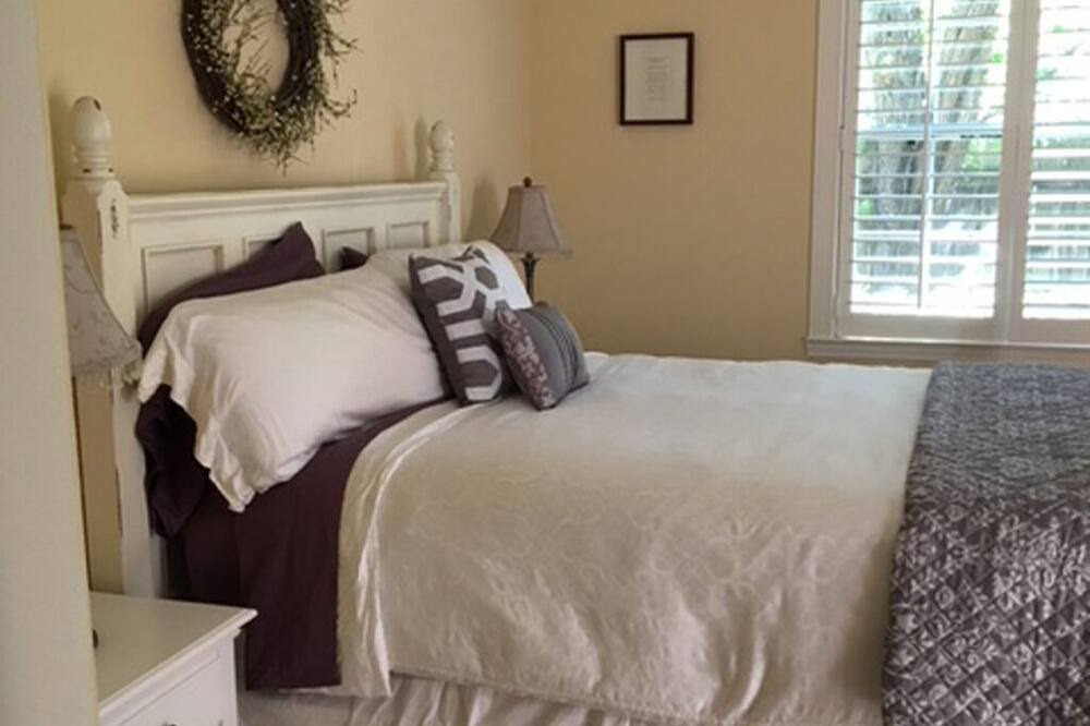 Photo of Bedroom in St. Helena