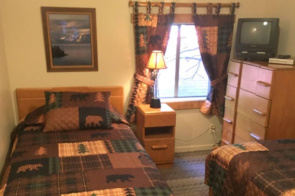 Photo of Bedroom in Al Tahoe