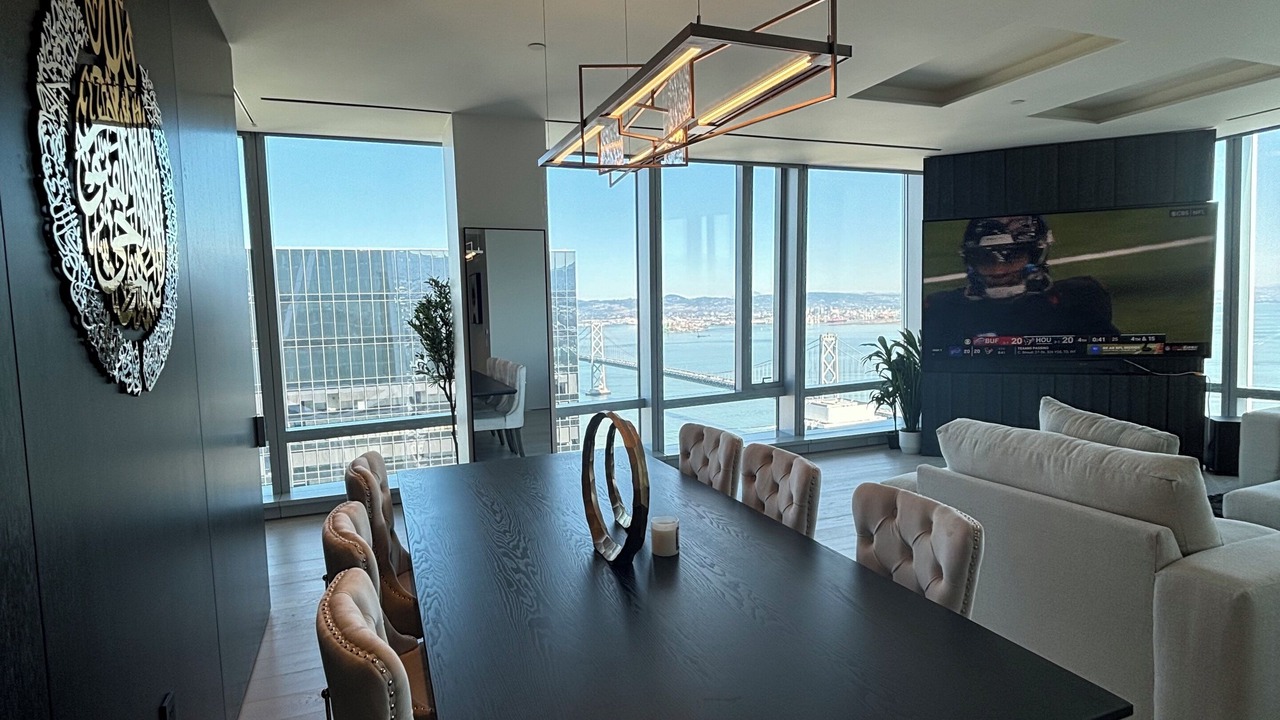 Photo of Others in Financial District