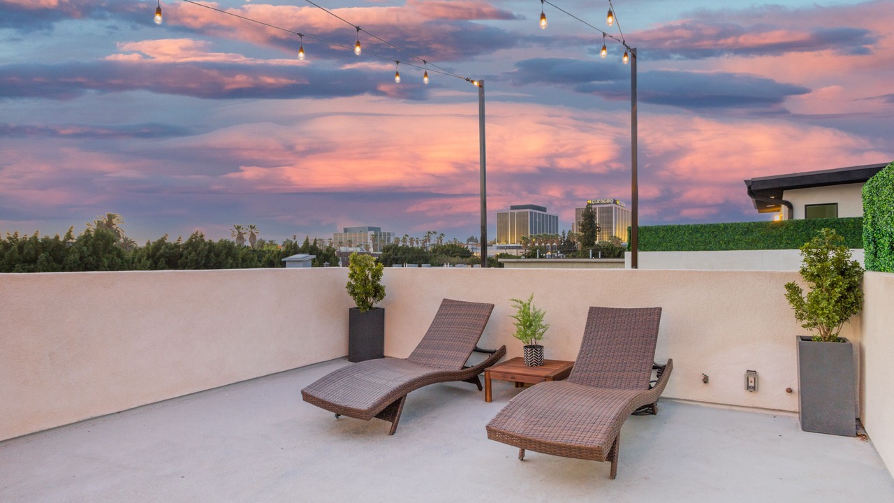 Photo of Patio Balcony in Pico-Union
