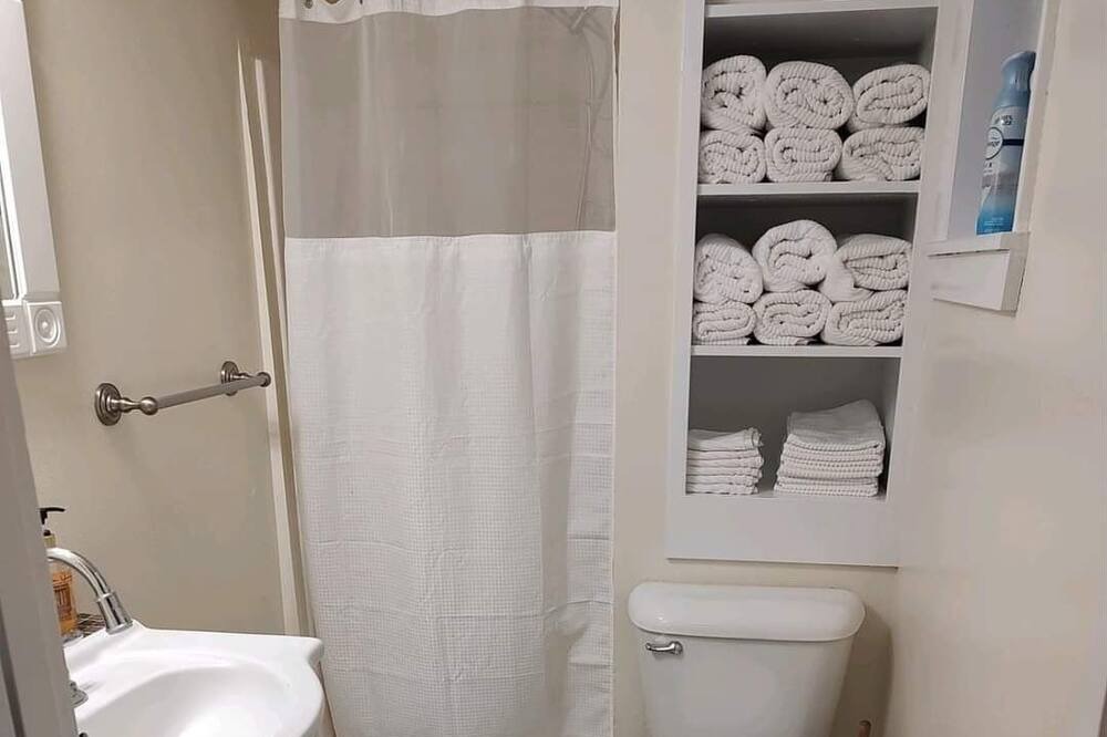 Photo of Bathroom in Adin
