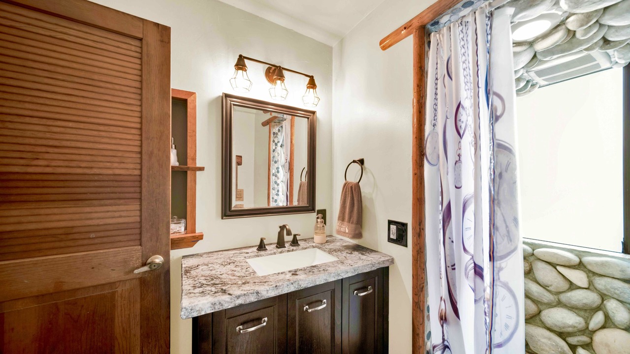 Photo of Bathroom in Lakehead