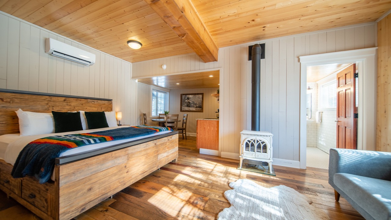Photo of Bedroom in McCloud