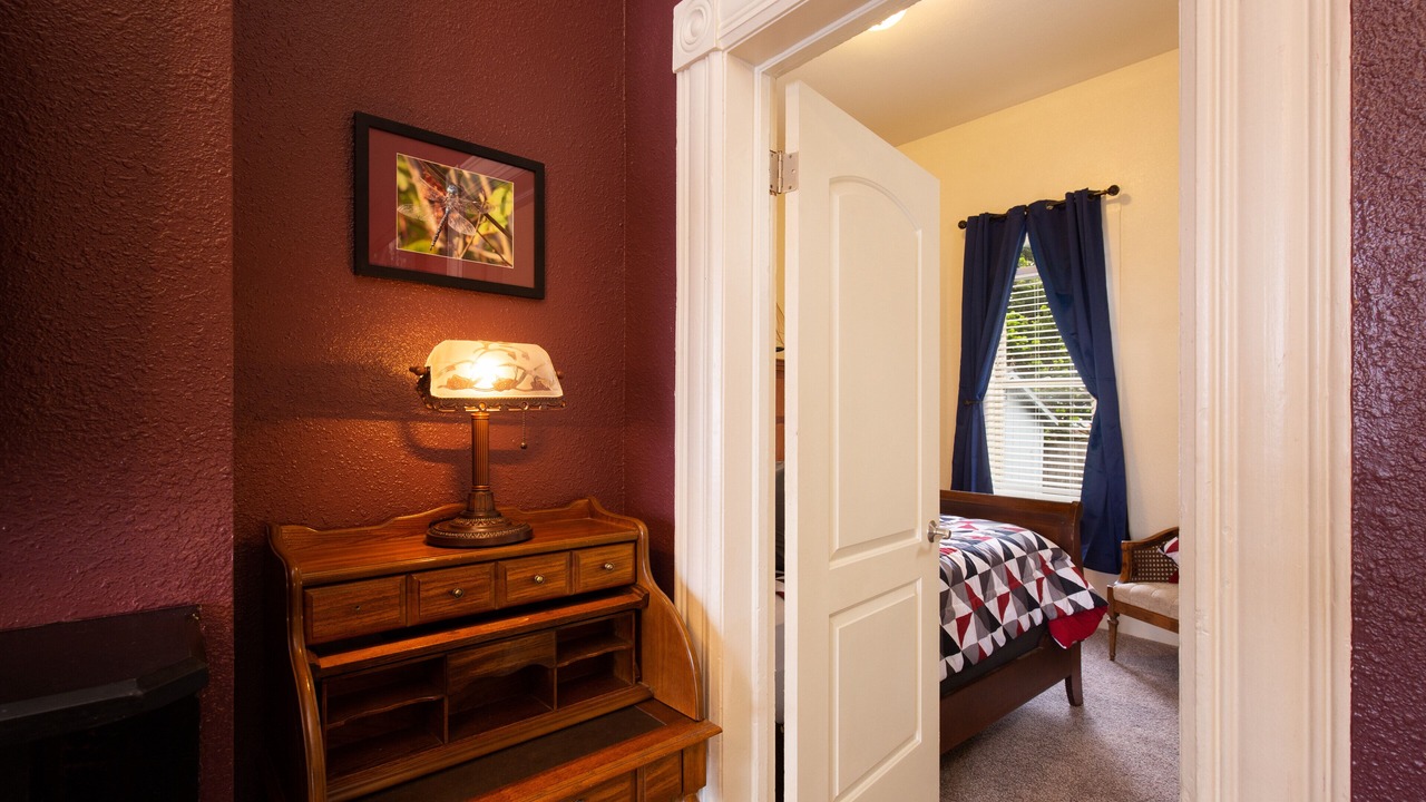 Photo of Livingroom in Downtown