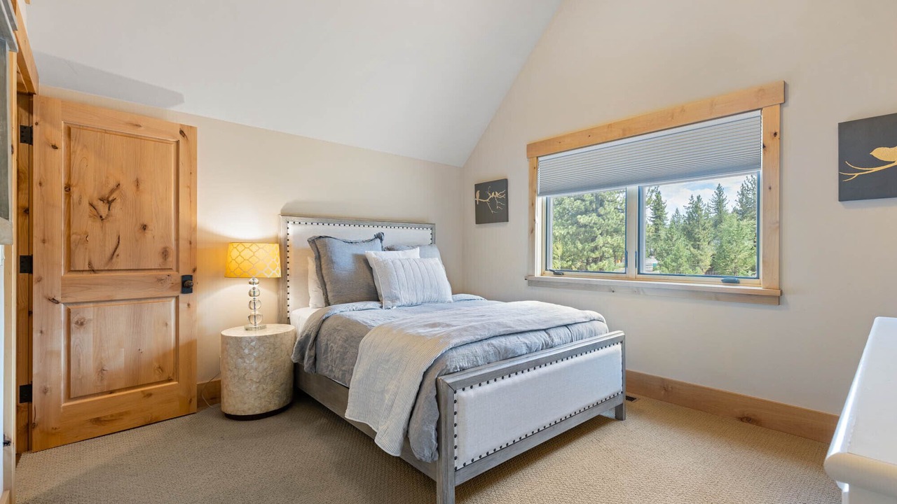 Photo of Bedroom in Ponderosa Palisades