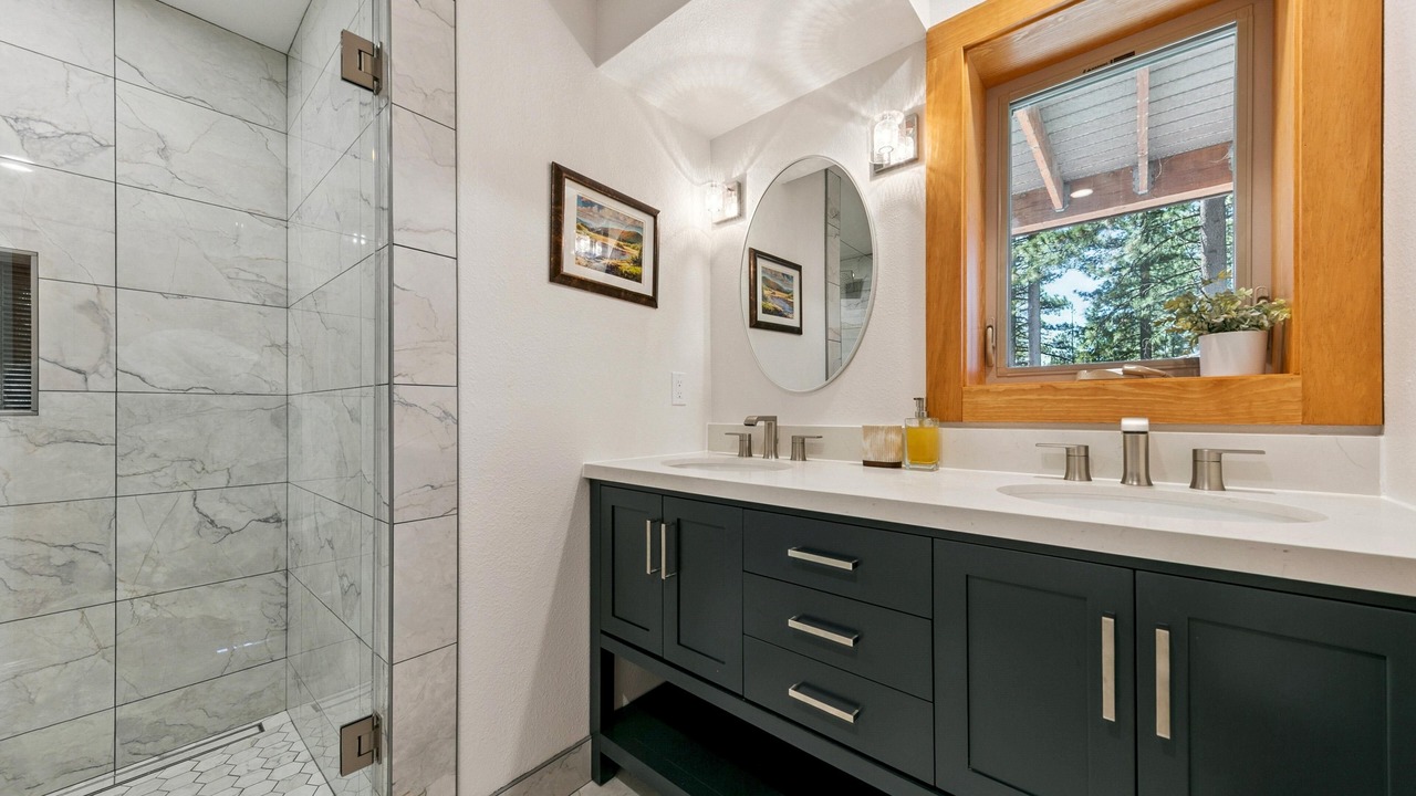 Photo of Bathroom in Pioneer Trail
