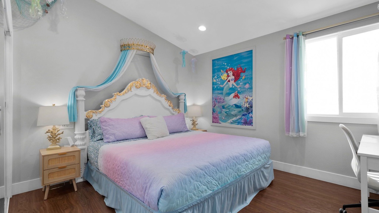 Photo of Bedroom in Anaheim Resort