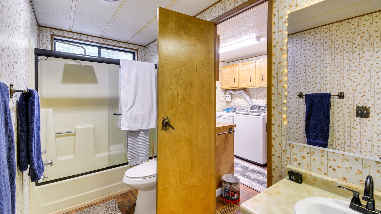 Photo of Bathroom in Adelma Beach