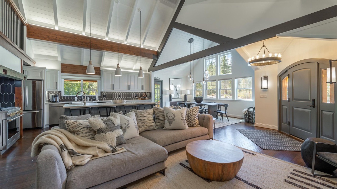 Photo of Livingroom in Olympic Valley