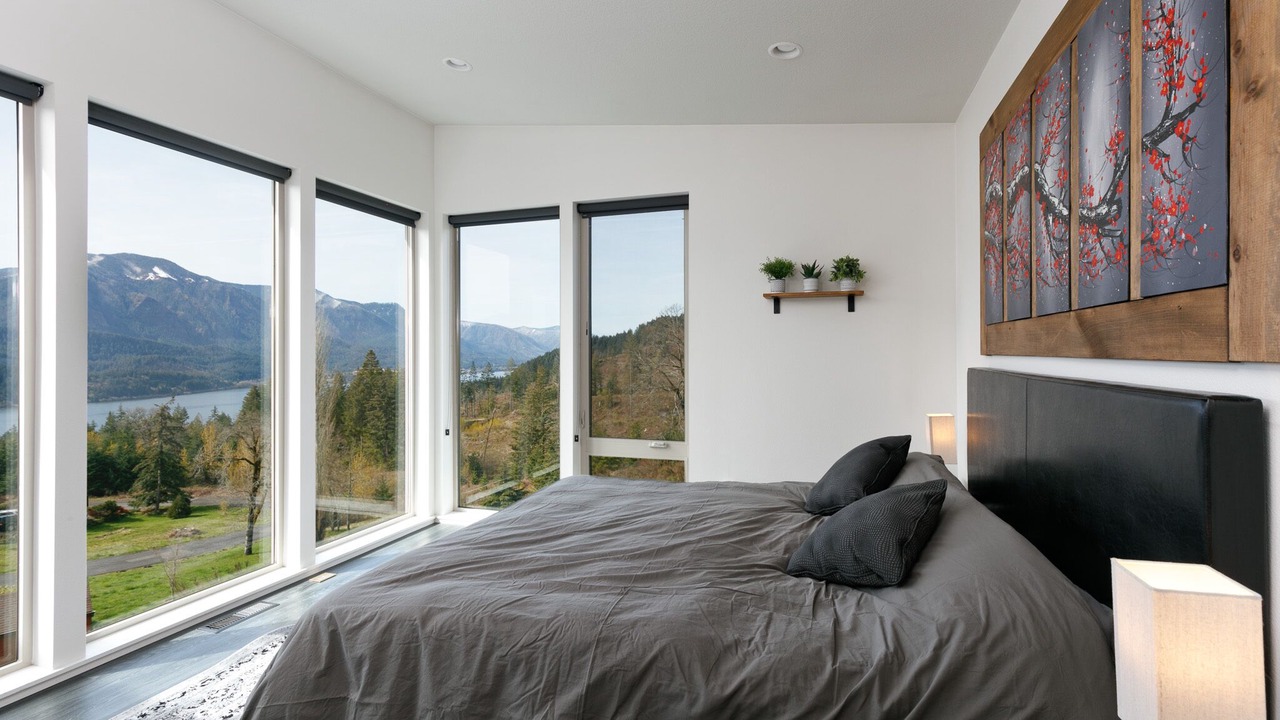 Photo of Bedroom in Carson