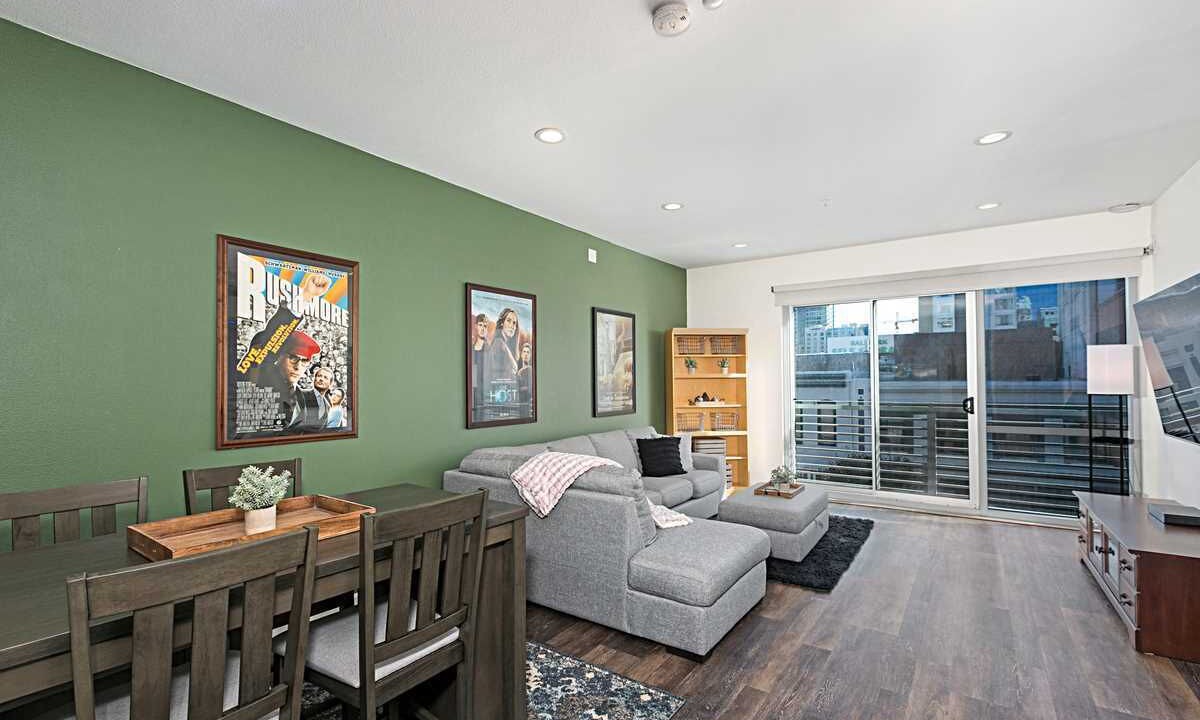 Photo of Livingroom in Pacific Terrace