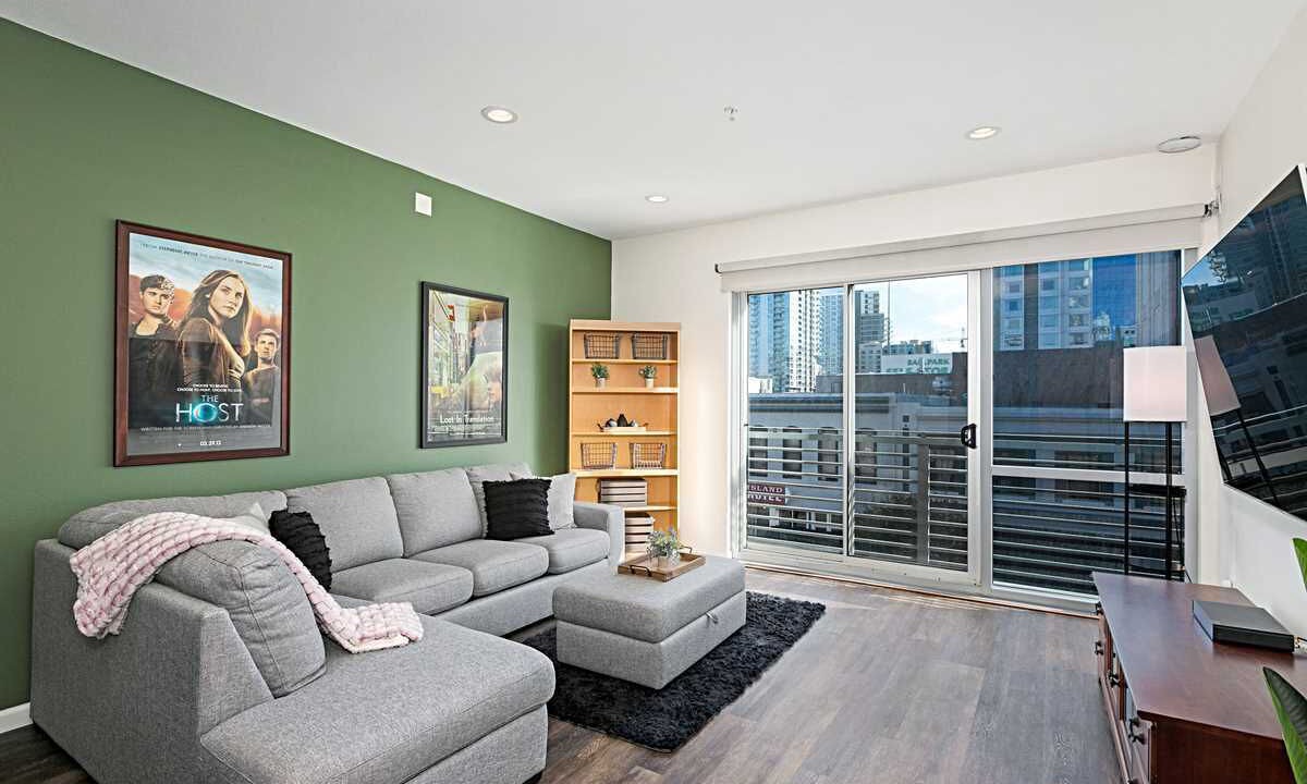 Photo of Livingroom in Pacific Terrace