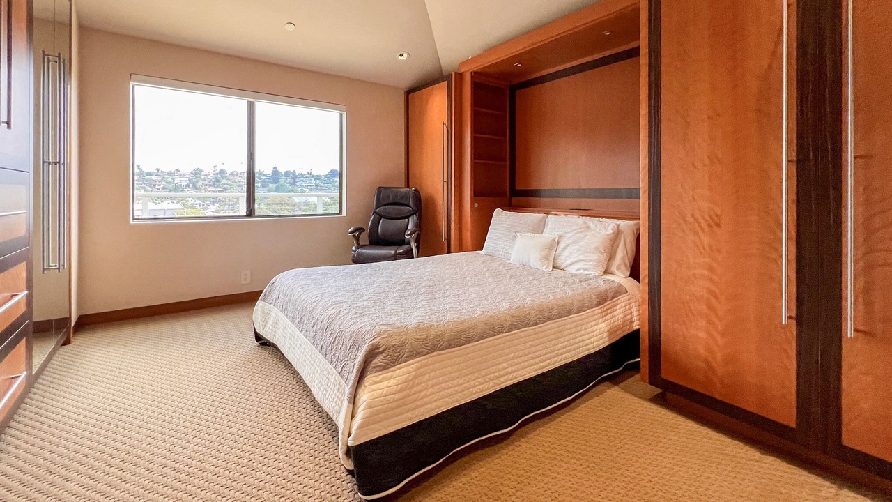 Photo of Bedroom in Solana Beach