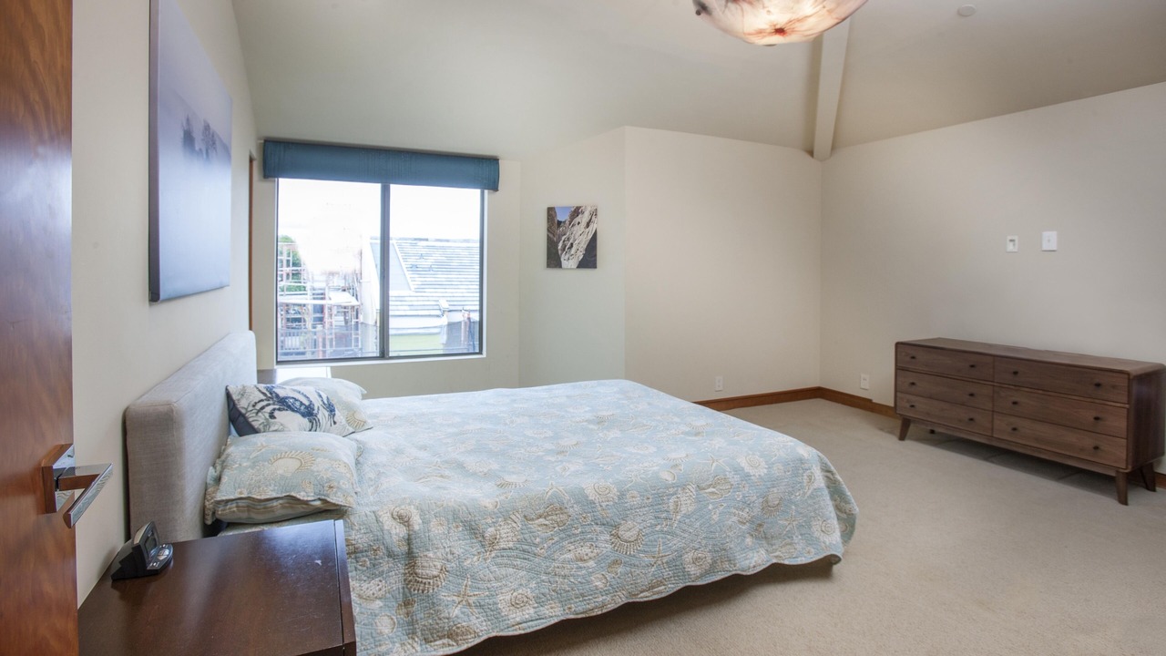 Photo of Bedroom in Solana Beach