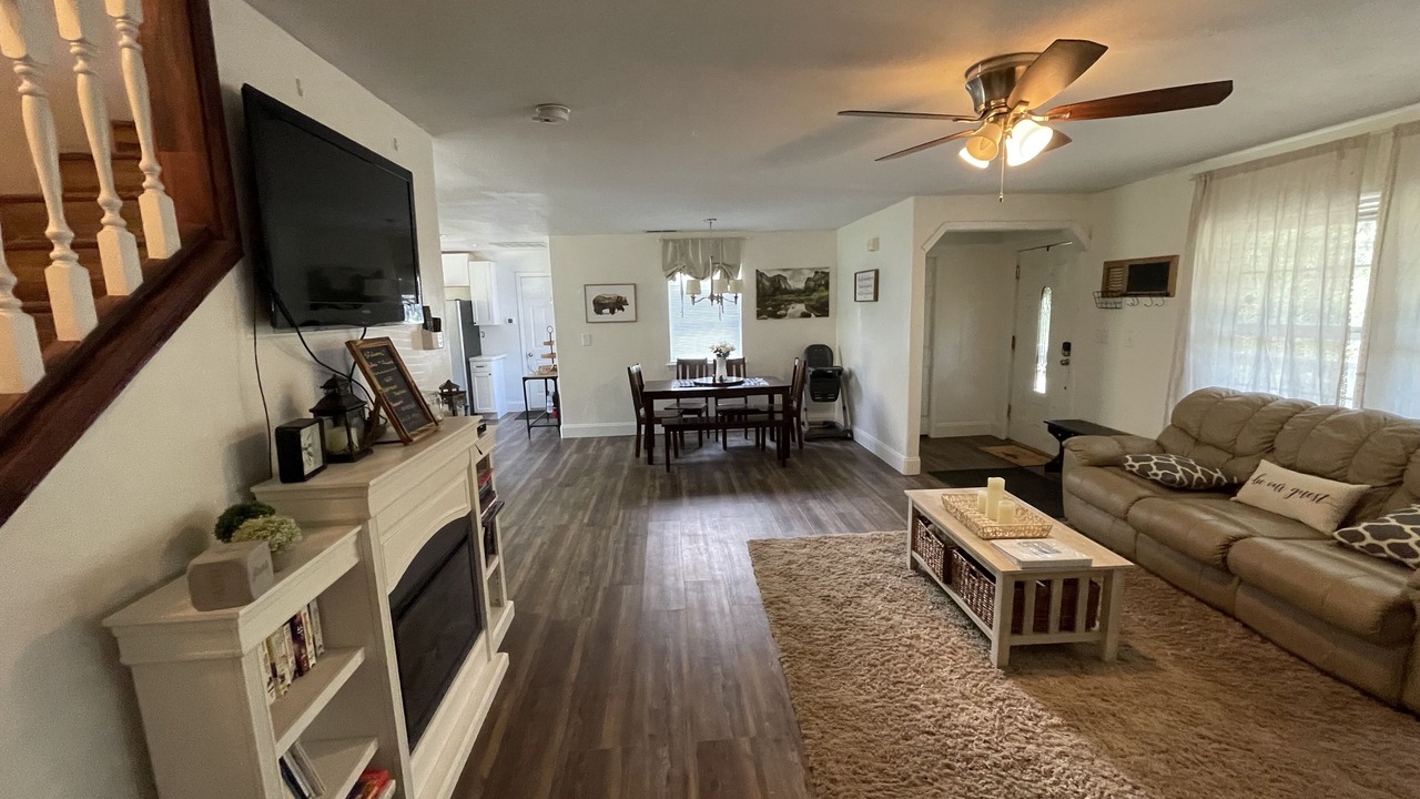 Photo of Livingroom in Oakhurst