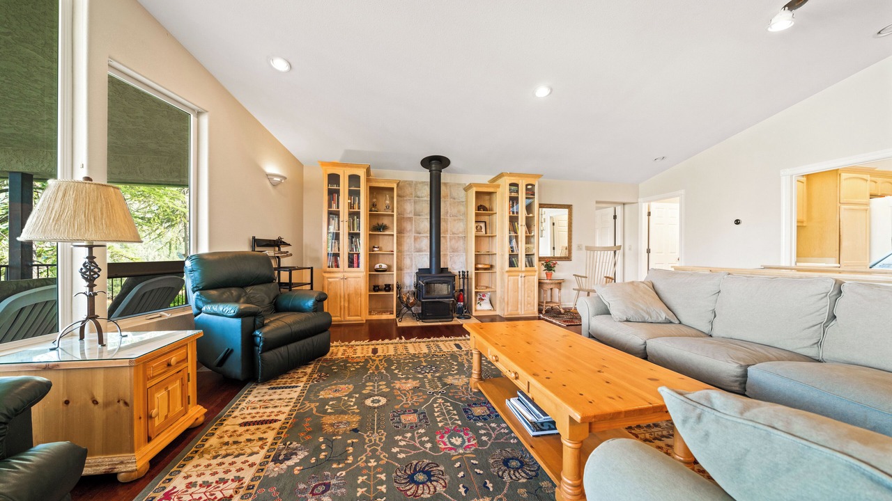 Photo of Livingroom in Lakehead