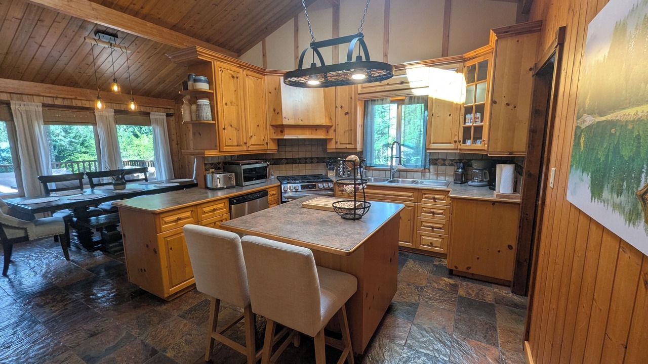Photo of Kitchen in Glacier