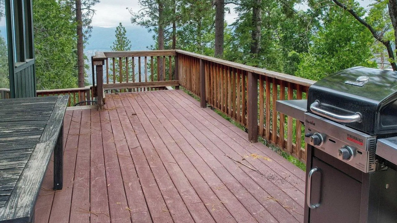 Photo of Patio Balcony in Yosemite National Park