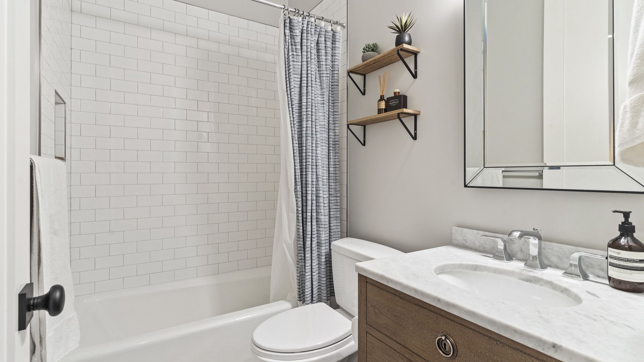 Photo of Bathroom in Cow Hollow
