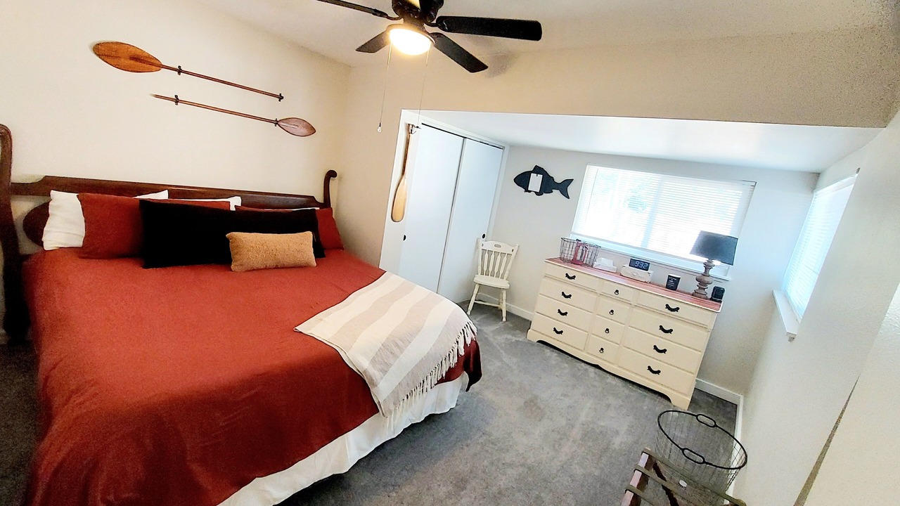 Photo of Bedroom in McCloud