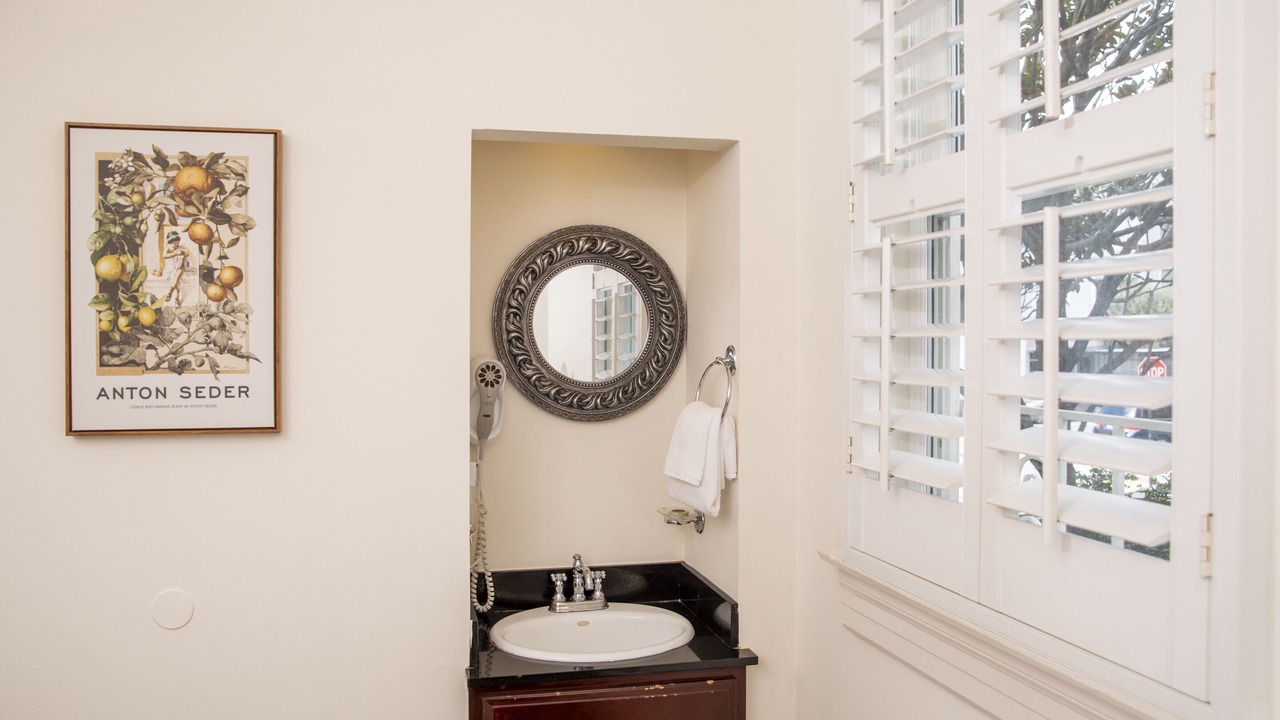 Photo of Bathroom in Telegraph Hill