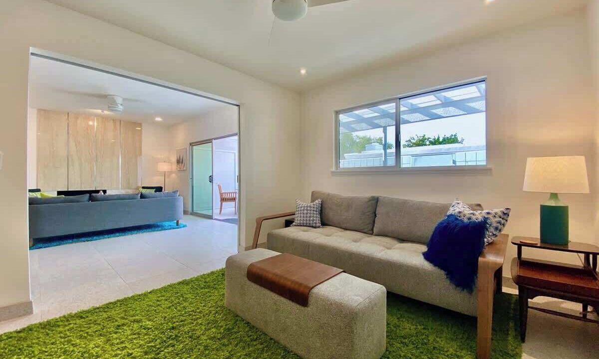 Photo of Livingroom in Canyon Corridor