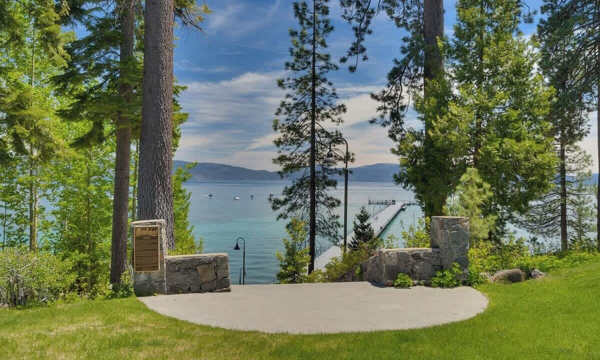 Photo of Outdoor in Tahoe Tavern