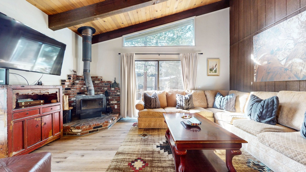 Photo of Bedroom in Mammoth Lakes