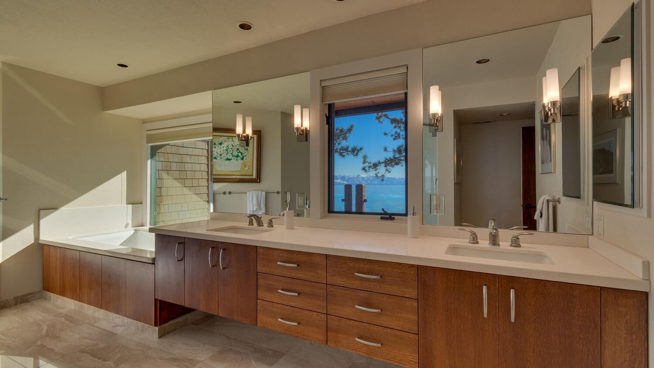 Photo of Bathroom in Lake Forest