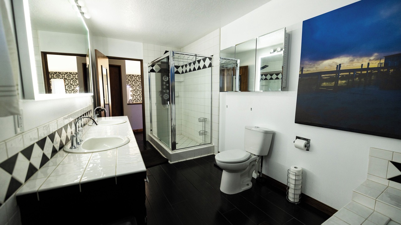 Photo of Bathroom in Canoga Park