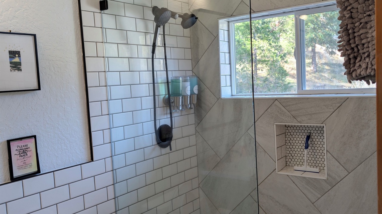 Photo of Bathroom in Midpines