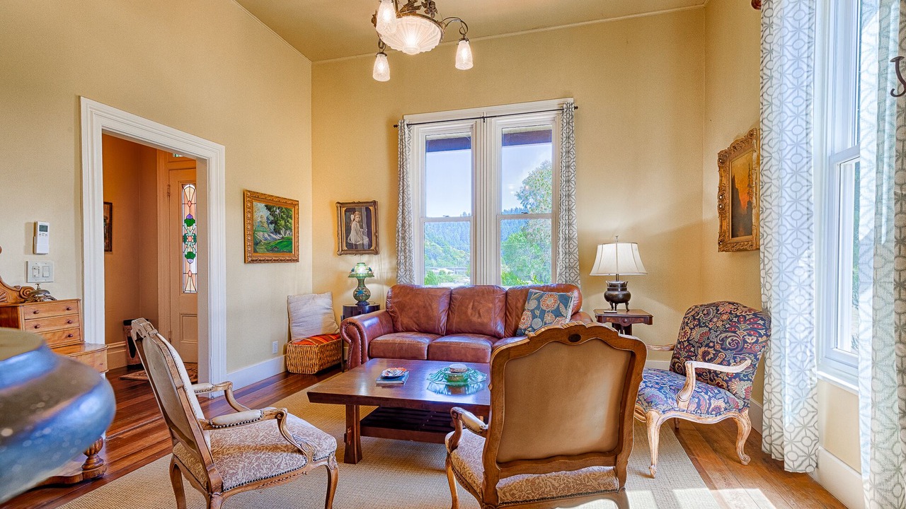 Photo of Livingroom in Cazadero