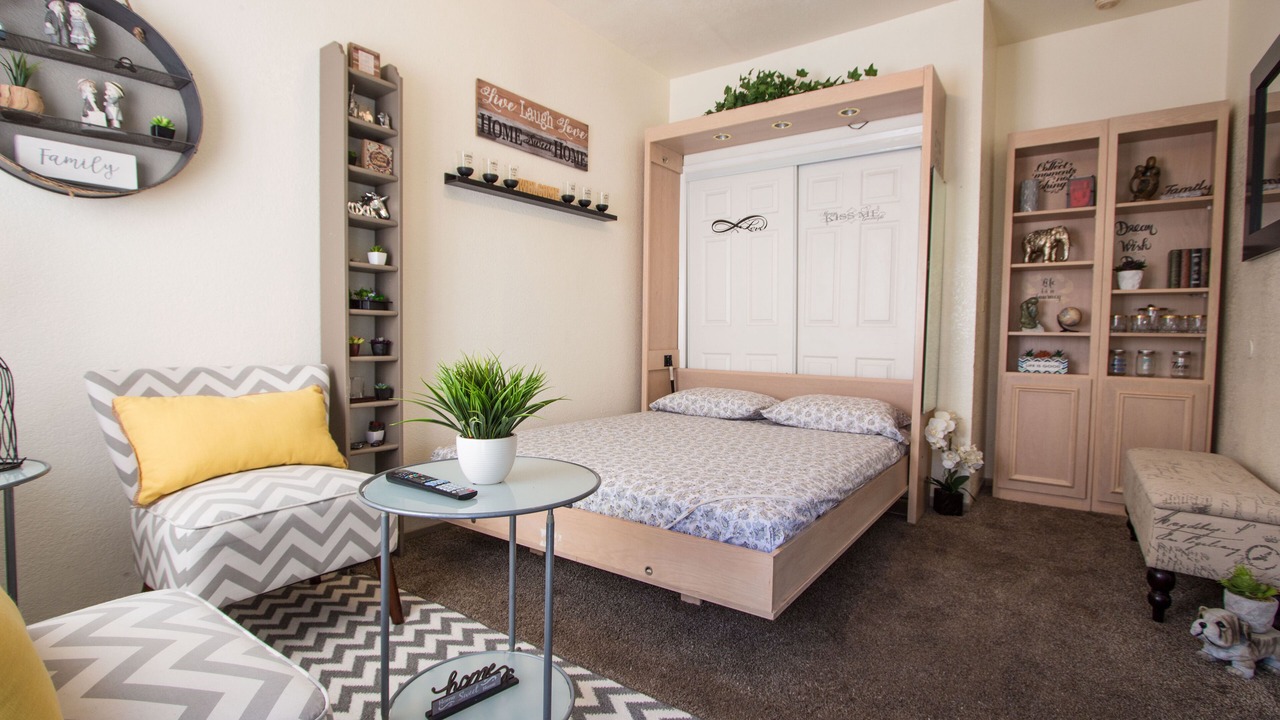 Photo of Bedroom in Mid City