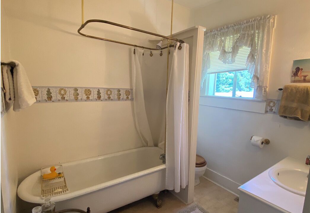 Photo of Bathroom in McCloud