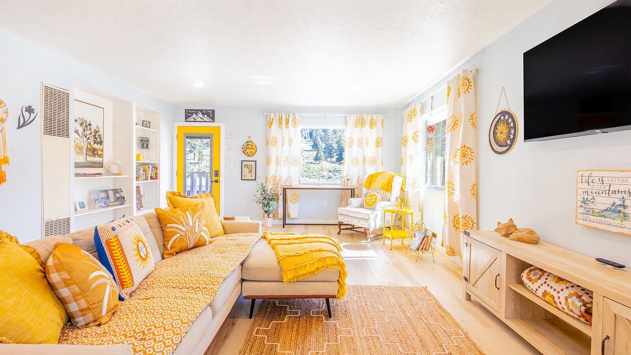 Photo of Livingroom in Wrightwood