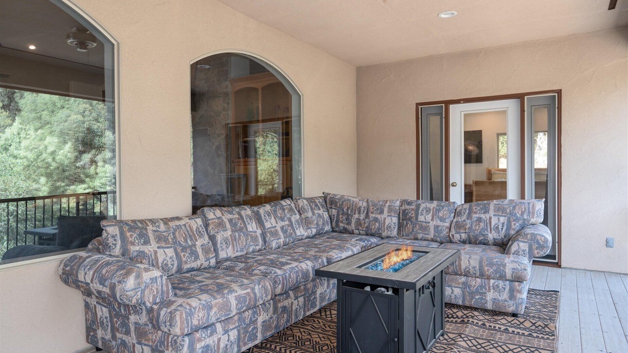 Photo of Patio Balcony in Oakhurst