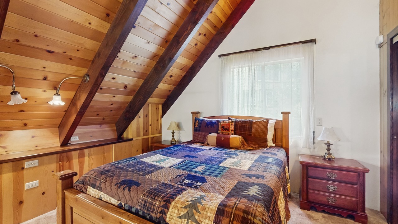 Photo of Bedroom in Cedar Glen