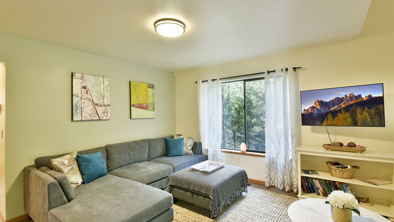 Photo of Bedroom in Dunsmuir