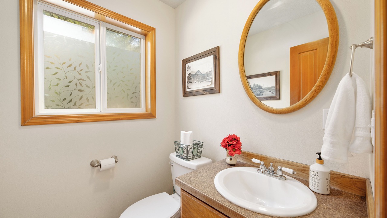 Photo of Bathroom in Rhododendron
