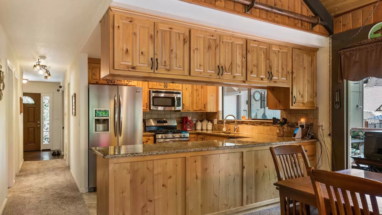 Photo of Kitchen in Lakehead-Lakeshore