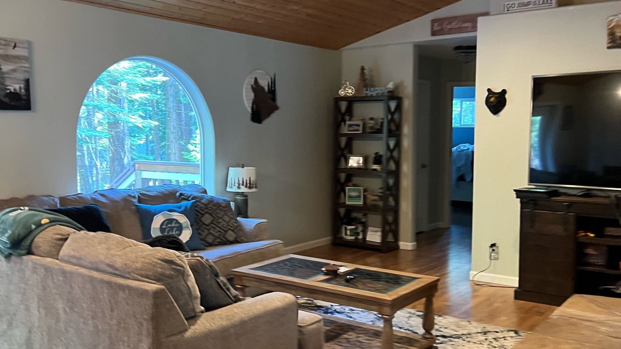 Photo of Livingroom in Mount Shasta