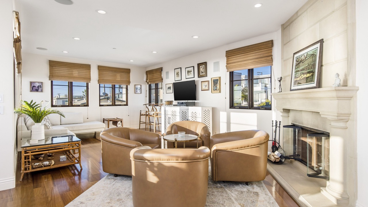Photo of Livingroom in The Strand